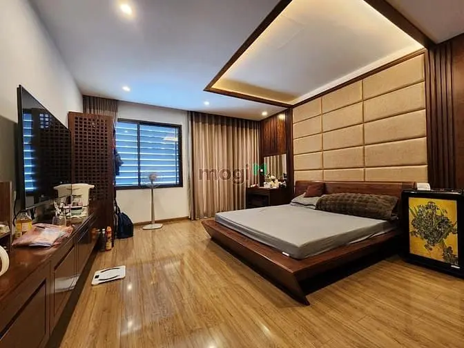 Bán Nhà 100M2X6T Thang Máy Gần Ngã Tư Cát Linh Đống Đa Đường Ôtô Tránh