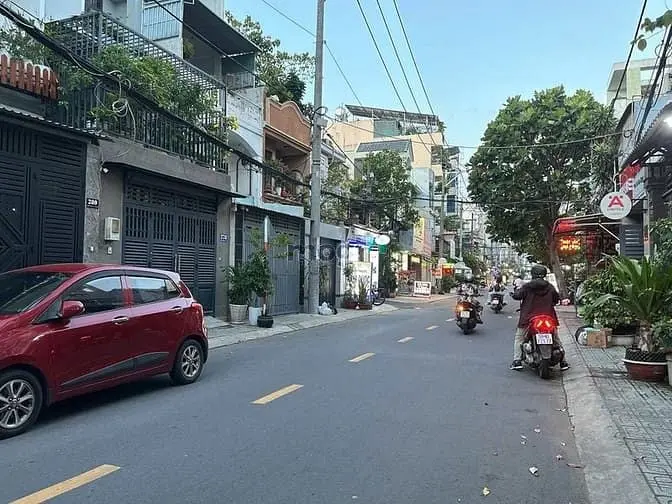Cc Gửi Bán Mtkd Nguyễn Văn Công 84M2 3 Lầu Kd Sầm Uất Sát Tsn 13.8 Tỷ