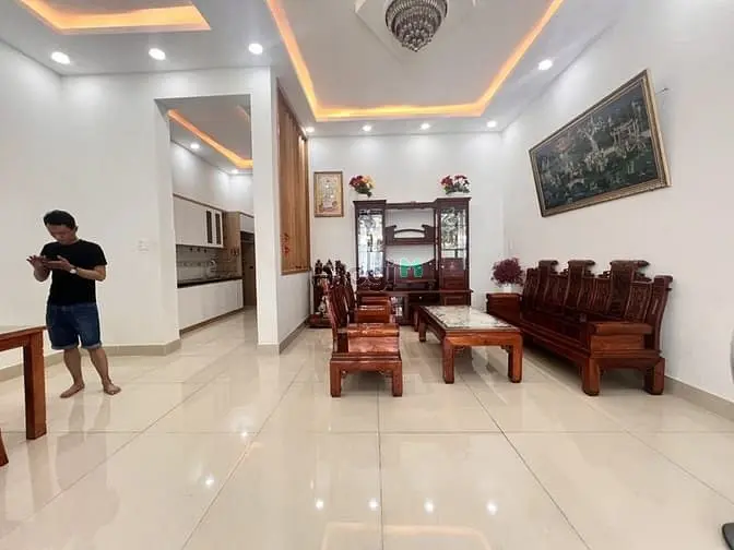 Bán Nhà Mặt Tiền - 3 Tầng - Đường Số 4 - Linh Xuân - Thủ Đức.