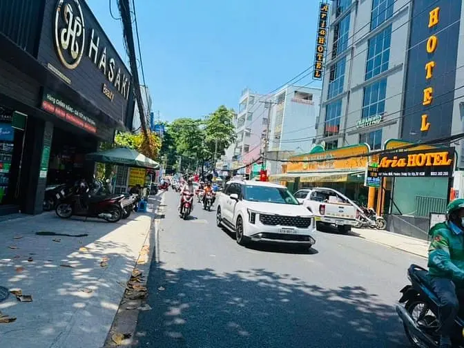 Bán Nhà Rẻ Đẹp Đúc 3 Lầu Sau Mặt Tiền (4,3X17,5) 306/4 Thống Nhất P16
