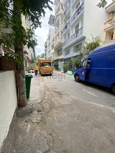 Cho Thuê Nhà Lộ Giới 8M- Đường Huỳnh Văn Bánh, P11, Q. Phú Nhuận