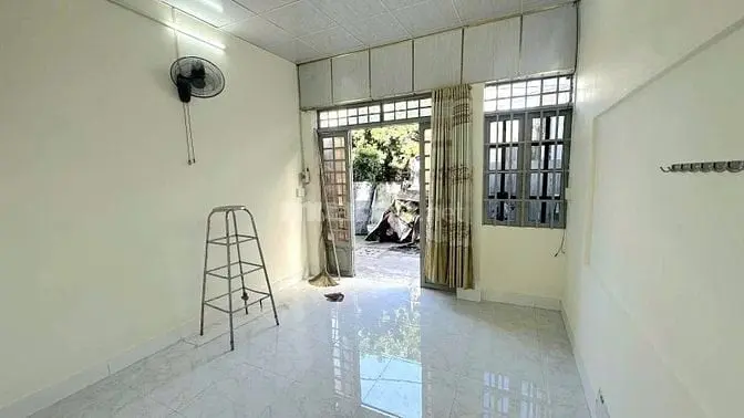 Bán Nhà Trung Mỹ Tây 13- Gần Mặt Tiền- 45M2- Hẻm Rộng- Sổ Riêng- Nhỉnh