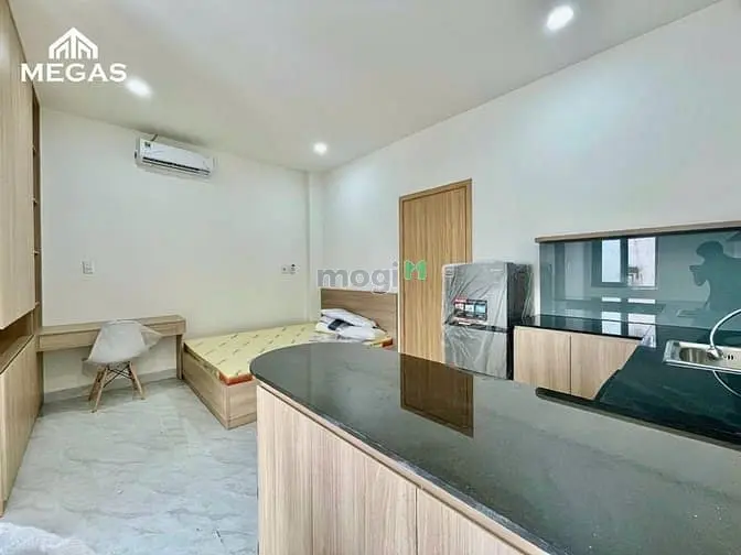 Căn Hộ Cao Cấp - Rộng 40M2 - Full Nội Thất - Ngay Công Viên Gia Định