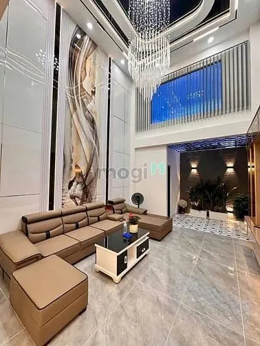 Nhà Mt Đường Thông 1Sẹc Hà Huy Giáp, Dt:4X24M, Lửng, 3Lầu, 4Pn, Sân Xh