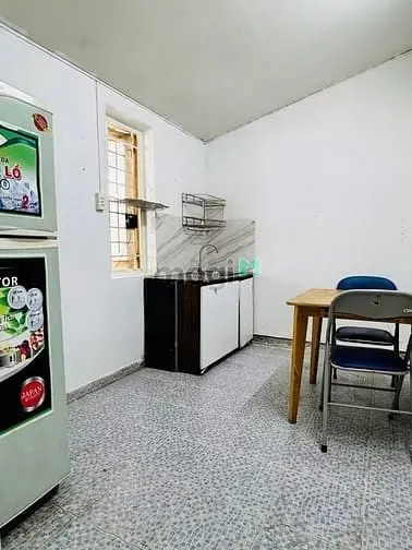 Chdv Có Ban Công Thoáng Mát Gần Kcx Dh Maketing. 2P Qua Quận 4