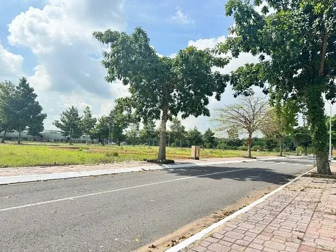 Bán Nhanh Lô 100M2 Ngay Khu Dân Cư An Viễn - Giá Chỉ 8 Triệu/M2 -