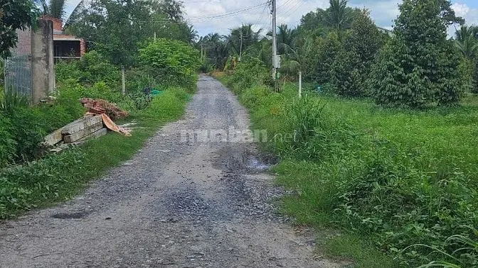 Hơn 1000M2 Đất Thổ Cư. 12M Mặt Tiền. Gần Kcn. 1,8 Tỷ