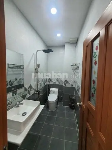 Bán Nhà Mới Xây Đướng Số 8 Linh Xuân Thủ Đức Lh:0909428959.