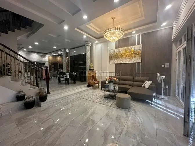 Gia Đình Cho Thuê Nhà Ở Nguyễn Thị Minh Khai