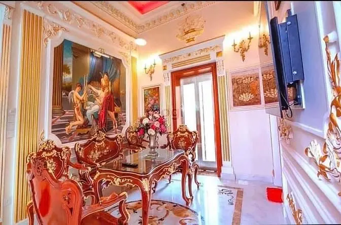 Quận 1 Bán Biệt Thự Dát Vàng, Đẳng Cấp, Ô Tô Trong Nhà, 32X Tỷ