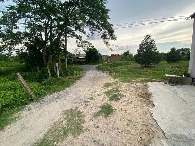 Hơn 1000M2 Đất Thổ Cư. 12M Mặt Tiền. Gần Kcn. 1,8 Tỷ