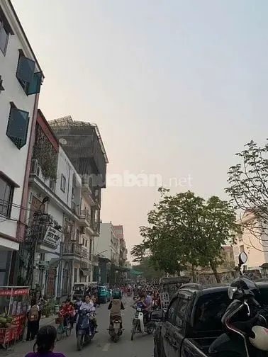 Chính Chủ Cần Bán Nhanh Nhà Mới Đối Diện Tiểu Học Đông La Hoài Đức