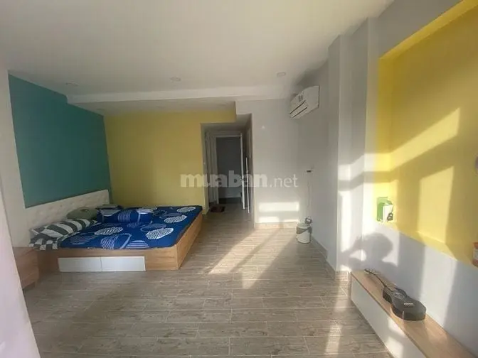 Bán Nhà - 5 Tầng - Sổ Hông Riêng - Hoàn Công Đủ.