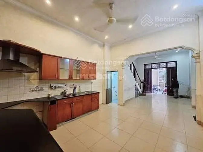Nhà 5T Hai Mặt Thoáng P/Lô Nguyễn Chí Thanh Ngõ 4,85M Dt 42M Mt 4,12M