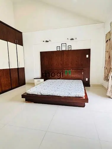 Chdv Có Ban Công Thoáng Mát Gần Kcx Dh Maketing. 2P Qua Quận 4
