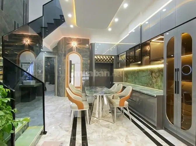 Nhà Mặt Tiền Đường Phù Đổng Hướng Đông