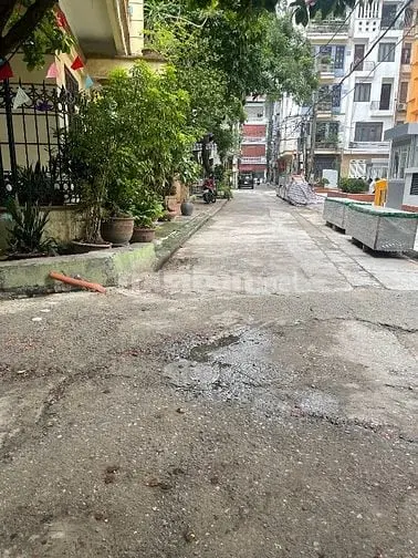 Bán Gấp - Nhà Phố Phùng Chí Kiên - Hoàng Sâm - 40M - 3 Mặt Ô Tô .15 Tỷ