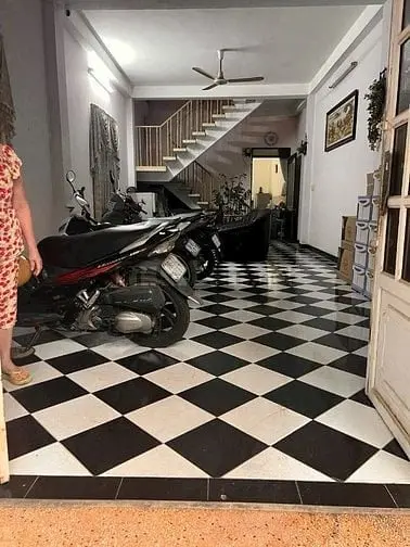 ⭐️Nhà 4 Lầu Hẻm Xe Hơi 1 Trục Cách Mặt Tiền Hoàng Sa 30M, P12, Q.3.