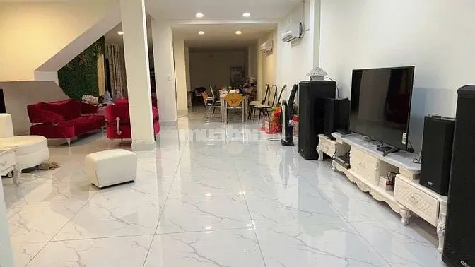 Bán Căn Hộ Vila Đường Cmt8, P13, Q.10, Gồm 11 Phòng Đủ Tiện Nghi