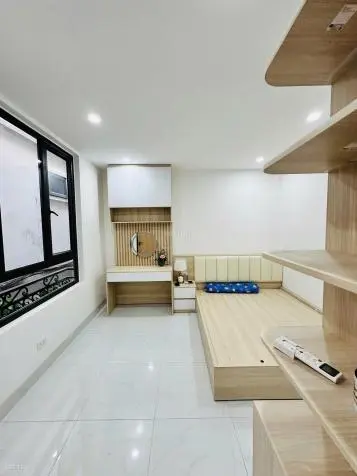 Nhà Đẹp Cầu Giấy -30M2-5 Tầng -Mt 6.5 M-30Ra Ô Tô-Nhỉnh 7 Tỷ