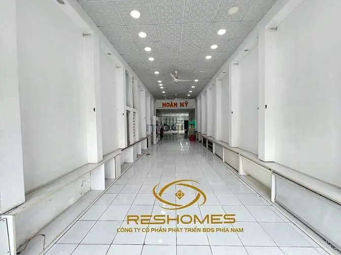Cho Thuê Mặt Bằng 2 Mặt Tiền Gần 250M2 Ngay Ngã Tư Vincom, Biên Hoà