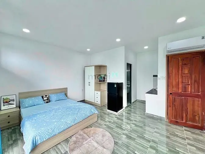 Trống Sẵn Studio Ban Công Gần Dh Mở