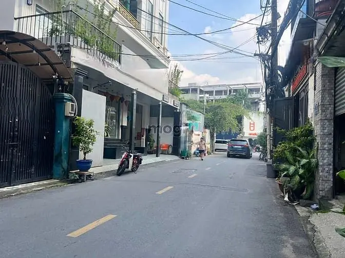 Cho Thuê Đất Trống 4X17M Tại Thảo Điền, Q2 - Khu Đông Đúc. Giá 25Tr/Th