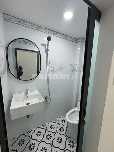 Xe Hơi Đỗ Cửa, Ngang Hiếm 8M, 200M2, Phạm Hữu Lầu Q7, Chỉ Nhích 9 Tỷ.