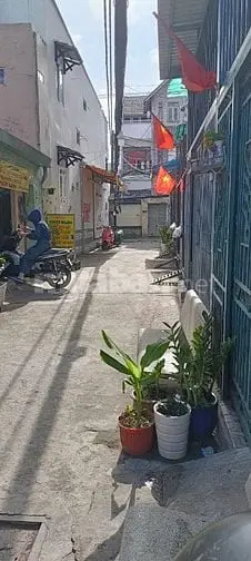 Xe Hơi Đỗ Cửa, Ngang Hiếm 8M, 200M2, Phạm Hữu Lầu Q7, Chỉ Nhích 9 Tỷ.