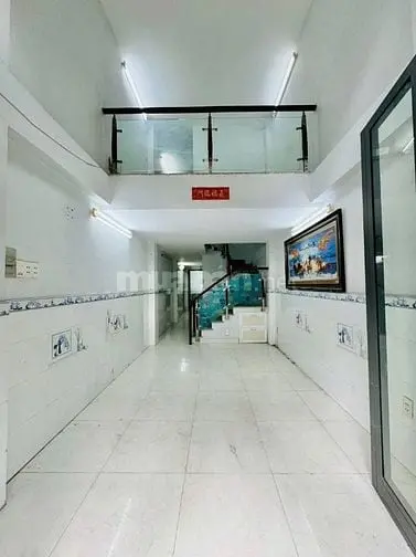 ⭐️Nhà 4 Lầu Cao Cấp Hẻm 1 Trục Cách Mặt Tiền Nguyễn Văn Đậu 30M, P6, Q