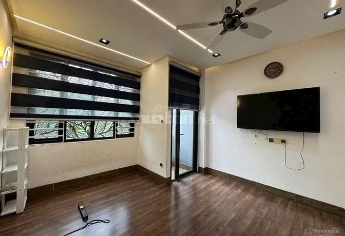 6X18M -35Tr Mặt Tiền Nguyễn Đình Chính Chính Chủ Cho Thuê