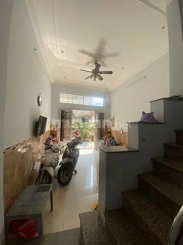 Cho Thuê Nhà Đường Luỹ Bán Bích : 4 X 13 Đúc 3 Lầu Đẹp : 3 Pn