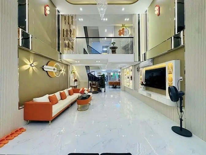 Bán Gấp Nhà 4 Tầng – Full Nội Thất Cao Cấp – Giáp Phú Mỹ Hưng – 96M²