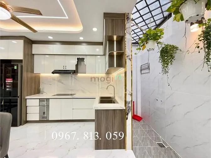 Nhà Dt:4X13M, Lửng, 3Lầu, 4Pn, P/Thờ, Gara Ôtô, Đường Dương Thị Mười