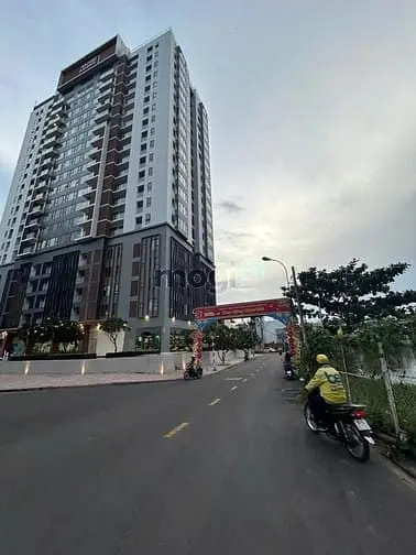 Dãy Trọ Đường 8 M Gàn Trường Đh Marketing Quận 7. 6,2*21 Hơn 11 Tỷ.