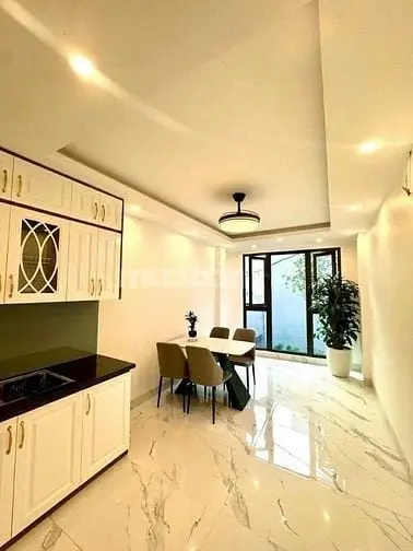 Nhà Đẹp Lung Linh - Dân Xây - Ô Tô Đỗ Cửa - Thang Máy - 8 Tỷ Chút