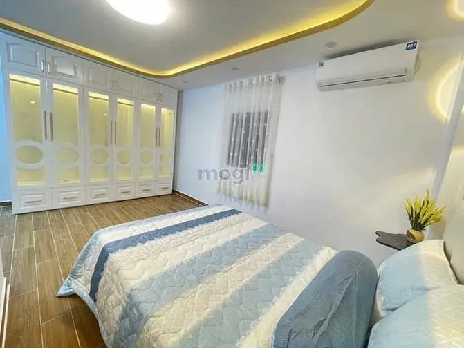 Bán Gấp Nhà 4 Tầng – Full Nội Thất Cao Cấp – Giáp Phú Mỹ Hưng – 96M²
