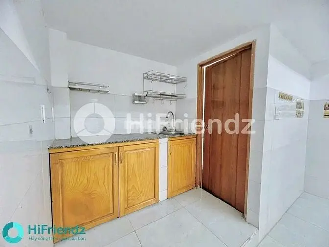Cho Thuê Chdv Ngay Lê Trọng Tấn Cách Đh Huit 5P Đi Xe Giá 2Tr8