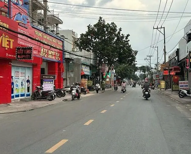 Bán Nhà Mặt Tiền Lô Góc Ngang 6.3M Kd Đỉnh Làm Showroom 169M2 Gần Lê V