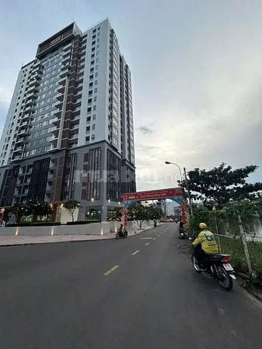 Dãy Trọ Đường 8 M Gàn Trường Đh Marketing Quận 7. 6,2*21 Hơn 11 Tỷ.