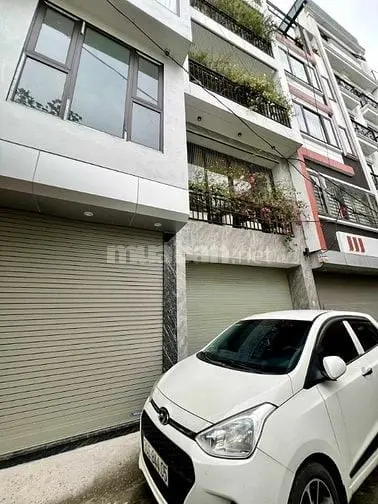 Nhà Đẹp Lung Linh - Dân Xây - Ô Tô Đỗ Cửa - Thang Máy - 8 Tỷ Chút