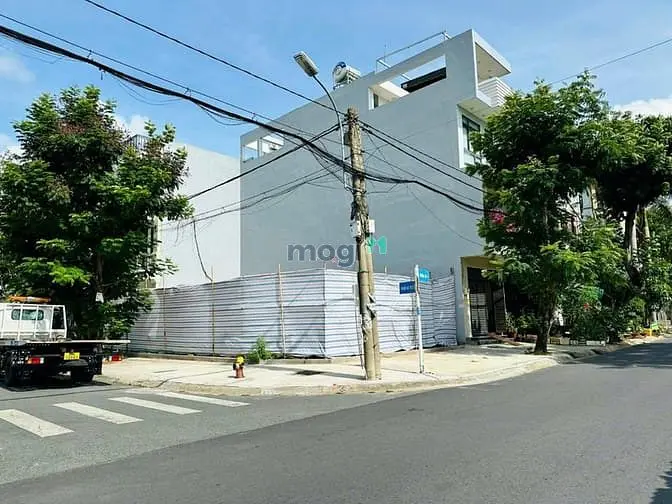 Đất Góc Đường 20 M, Quận 7. 9,5*16, Giá Cực Tốt Hơn 17 Tỷ.