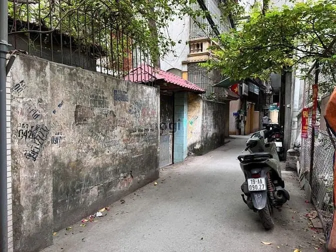 Bán Đất Tại Kim Ngưu Gần Bệnh Viện Thanh Nhàn, 124 Triệu / M2, Sổ Hồng