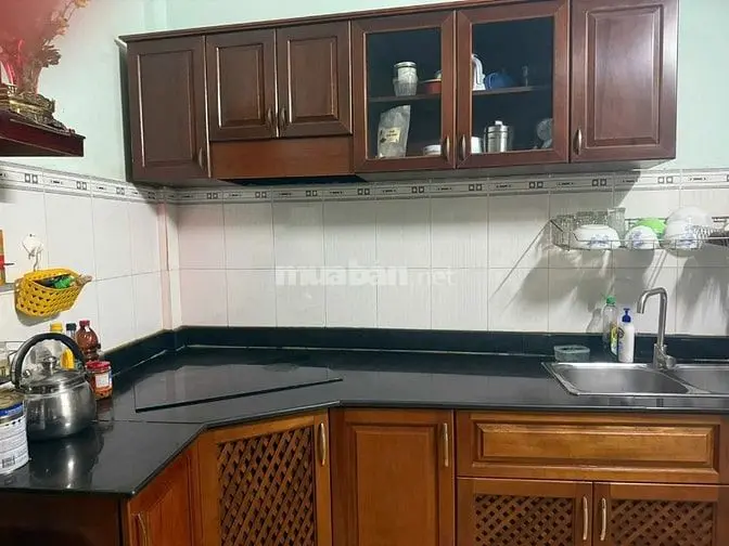 Cho Thuê Căn Hộ Lầu 1 – Chung Cư Bạch Vân, Phường 5, Quận 5