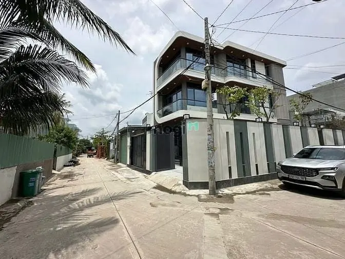 Bán Nhà 1 Trệt 1 Lầu 200M2 Ngang 10M Có 21 Phòng Đường 36 Linh Đông