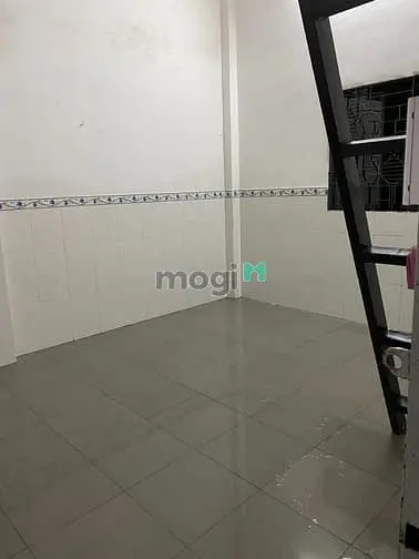 Phòng Trọ Có Gác Giá Rẻ - Có Máy Lạnh Gần Iuh Gò Vấp - Giáp Bình Thạnh