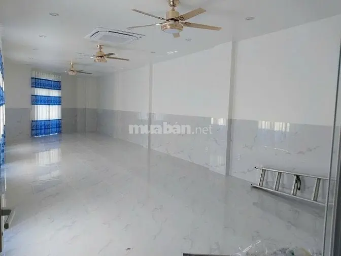 Cho Thuê Lầu 1 Làm Văn Phòng – Mặt Tiền Nguyễn Hậu, Tân Phú
