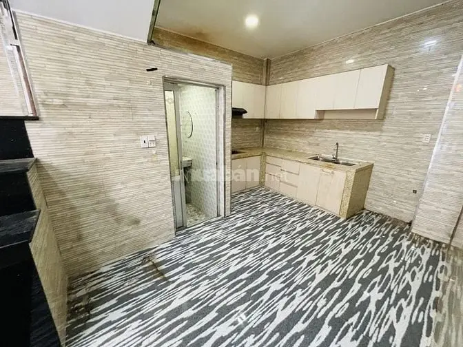 Ngã Tư Âu Cơ - Nhà 2 Tầng - Nở Hậu 6,5 - S: 60M2 - Giảm Sốc Còn 5.3T