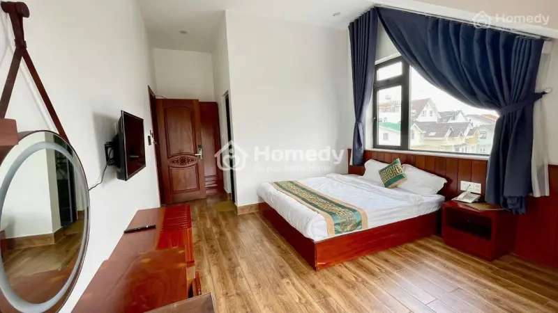 Bán Khách Sạn Nam Hồ Đà Lạt - 14Pn, Thang Máy, View Đẹp, Đang Kinh Doah Ổn Định