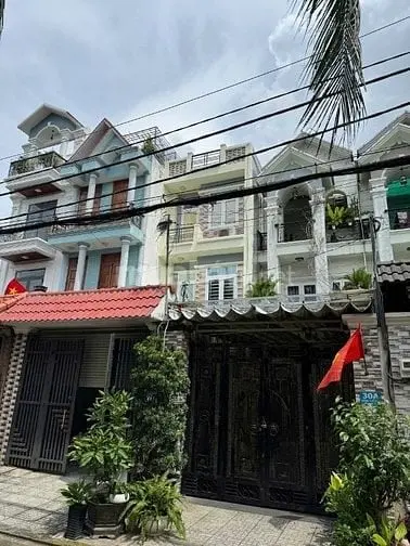 Bán Nhà Mt Thạnh Lộc 57,Q12 , Ngay Chợ , Gía Cực Tốt.